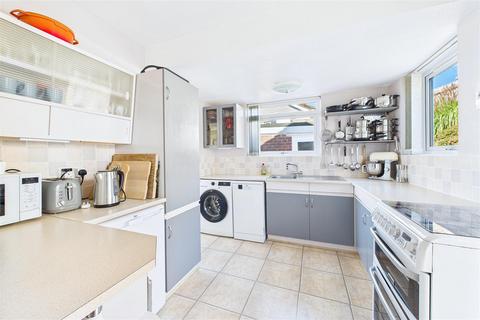 2 bedroom semi-detached bungalow for sale, Prominent position of Portishead hillside