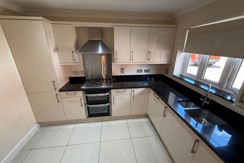3 bedroom semi-detached house for sale, Webbers Way, Tiverton, EX16