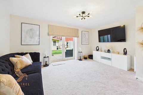 93 Stoborough Crescent, Featherstone, Pontefract, WF7 5FA