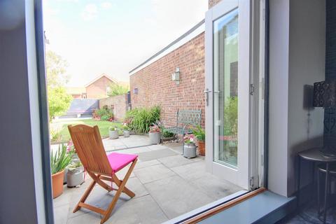3 bedroom terraced house for sale, Norwood, Beverley