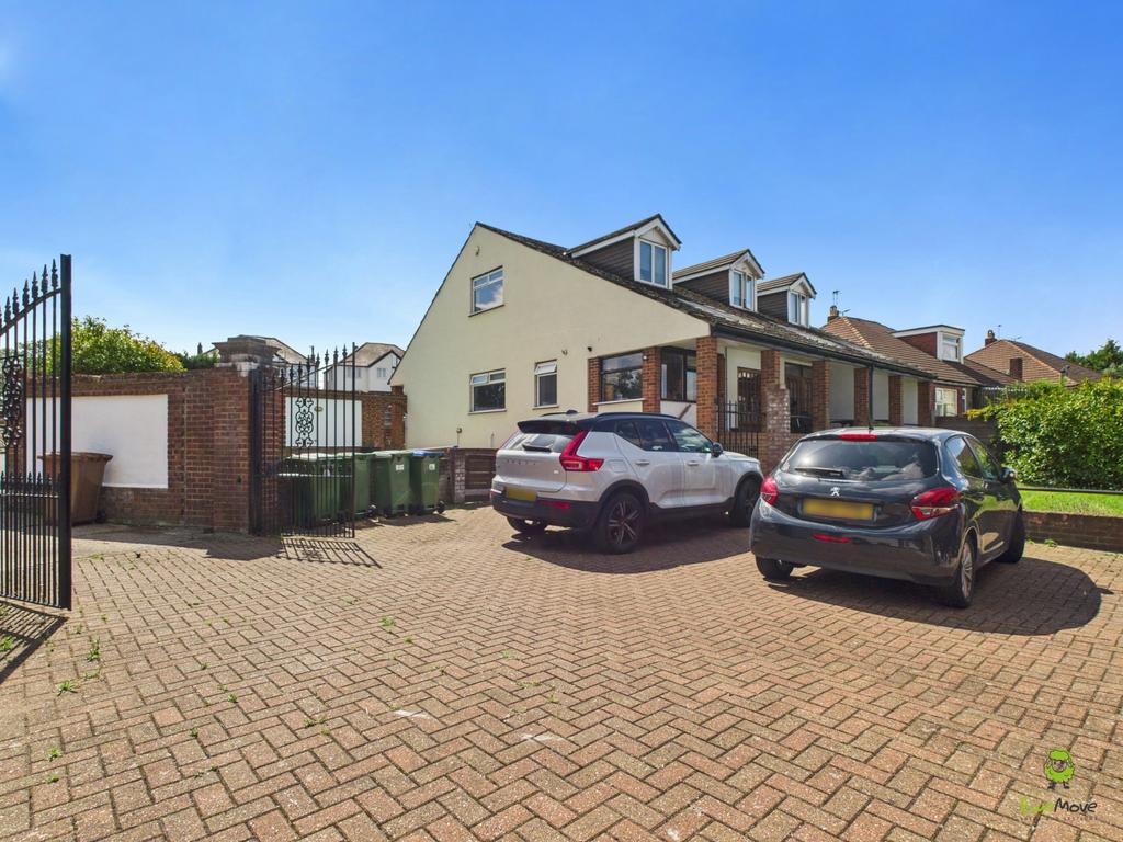 Presented by Nicoleta at Ewe Move Bexleyheath and D