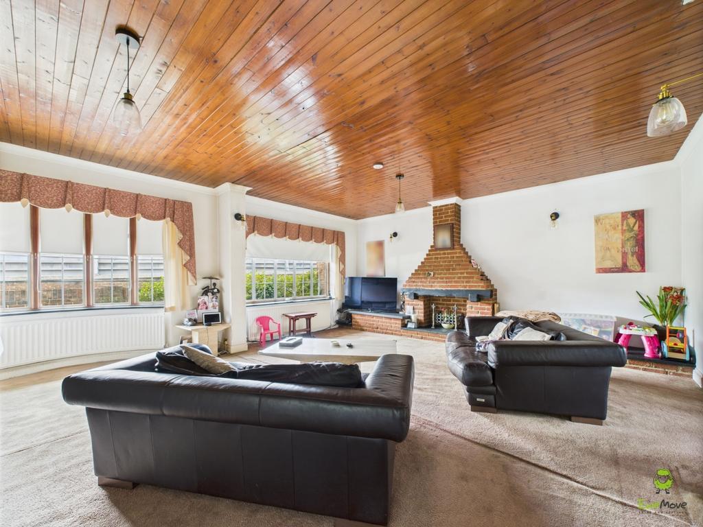 Presented by Nicoleta at Ewe Move Bexleyheath and D