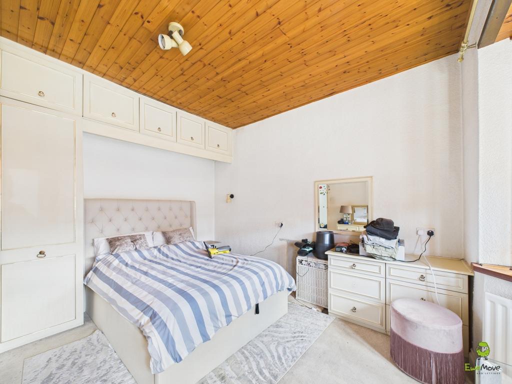 Presented by Nicoleta at Ewe Move Bexleyheath and D