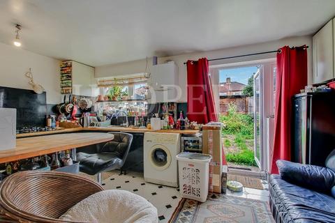 3 bedroom terraced house for sale, North Circular Road, London, NW2