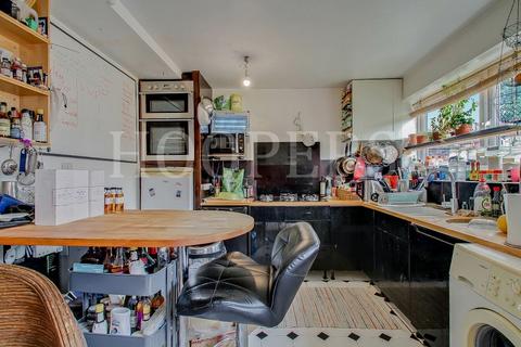 3 bedroom terraced house for sale, North Circular Road, London, NW2