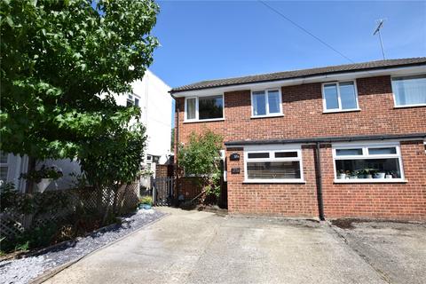 undefined, Somerset Road, Hampshire GU14