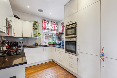 2 bedroom flat for sale, Queens Mansions, London, W6