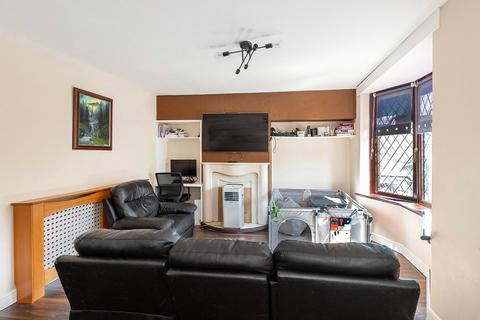 4 Widecombe Road, London, SE9 4HQ