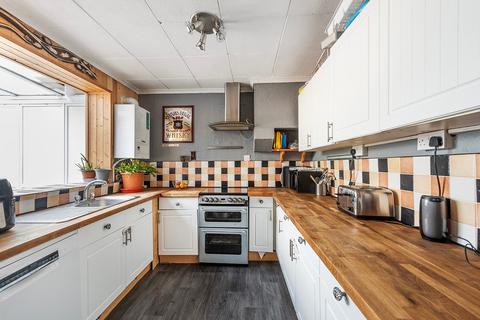 4 Widecombe Road, London, SE9 4HQ