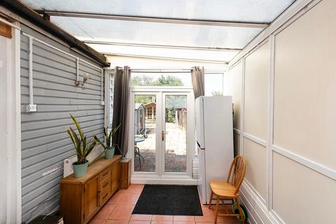4 Widecombe Road, London, SE9 4HQ