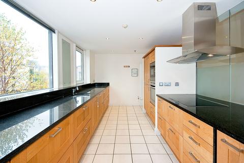4 bedroom end of terrace house to rent, Limehouse Basin, E14