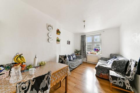 2 bedroom flat for sale, Sutton Street, London E1