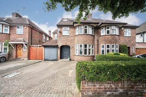 undefined, Wychwood Avenue, Luton, Bedfordshire, LU2