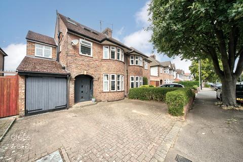 undefined, Wychwood Avenue, Luton, Bedfordshire, LU2