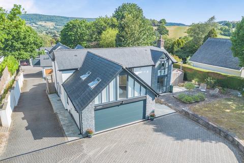 5 bedroom detached house for sale, Parc Road, Usk