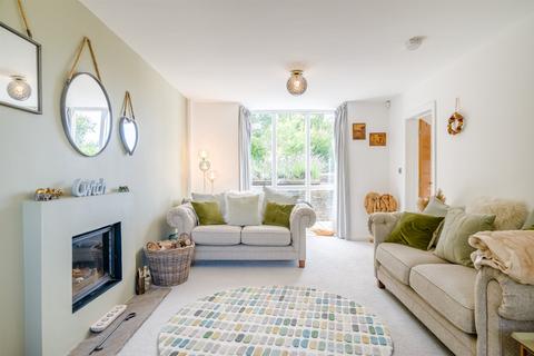 5 bedroom detached house for sale, Parc Road, Usk