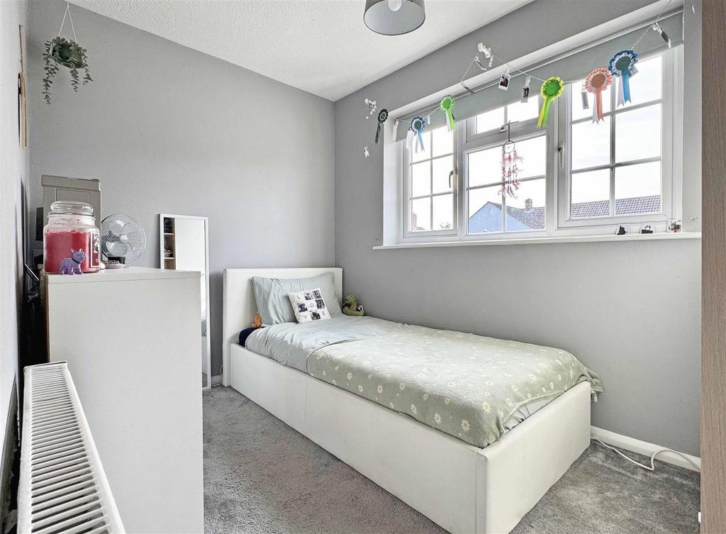 Bedroom 4.jpg