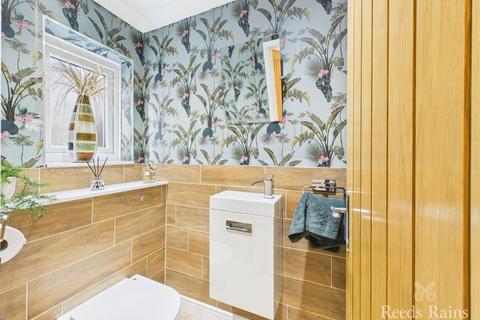 4 bedroom semi-detached house for sale, Kilburn Road, Durham TS18