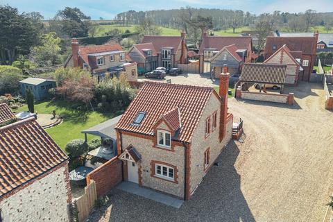 2 bedroom cottage for sale, Beautiful Chain Free Cottage in the Heart of Thornham