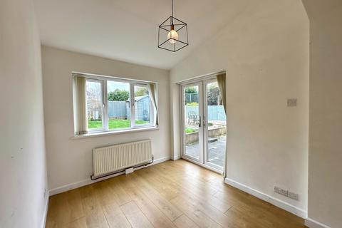 3 bedroom semi-detached house for sale, Oakfield Road, Wolverhampton WV8