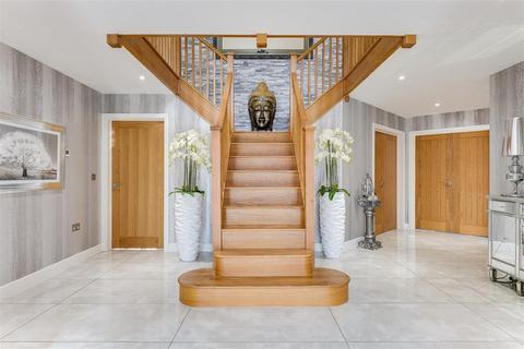 undefined, King Edward Mews, Newport CB11