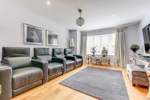 undefined, King Edward Mews, Newport CB11