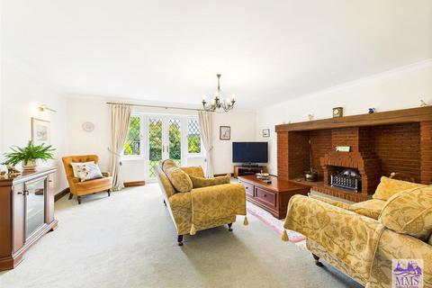 undefined, Swillers Lane, Shorne