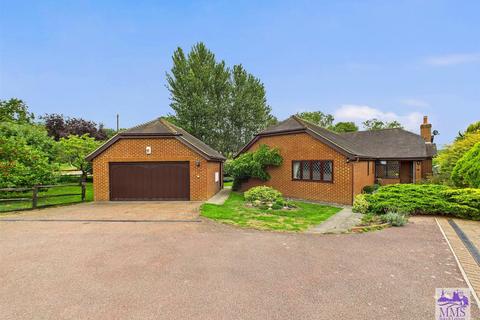 undefined, Swillers Lane, Shorne