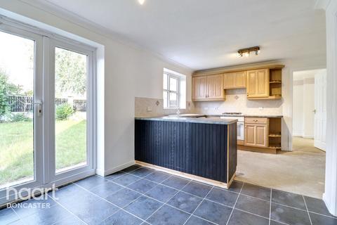 14 The Grange, Skellow, Doncaster, DN6 8SH