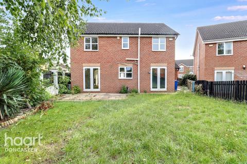 14 The Grange, Skellow, Doncaster, DN6 8SH