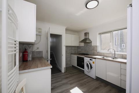 2 bedroom flat to rent, Ramsay Road, London, E7