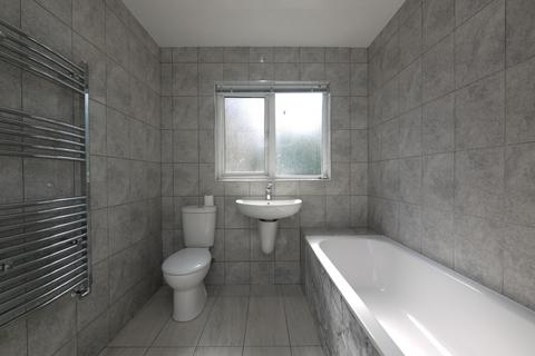 2 bedroom flat to rent, Ramsay Road, London, E7