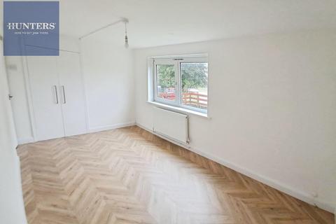 2 bedroom flat for sale, Goshawk Road, Haverfordwest