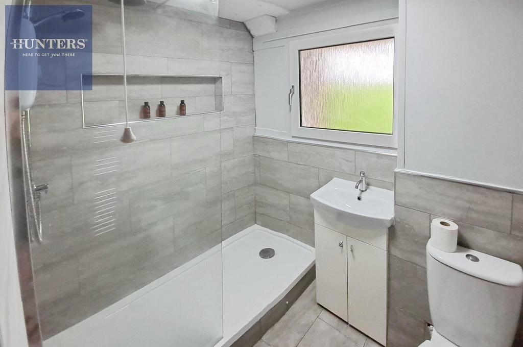 848b3eb2-105 20 GR 20shower.jpg