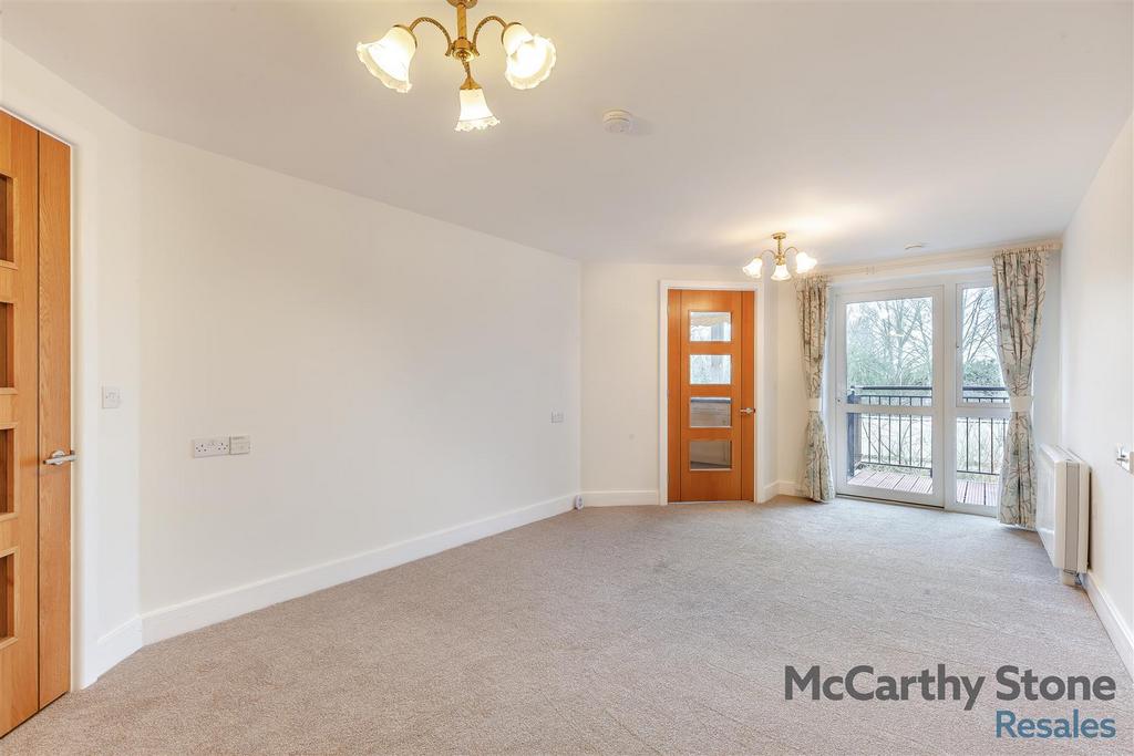 8637548-interior06.jpg