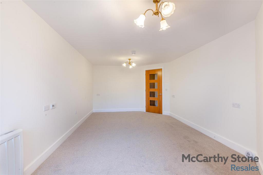 8637548-interior07.jpg