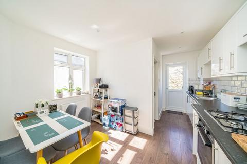 89 Kimble Road, London, SW19 2AU