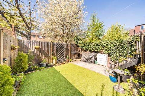89 Kimble Road, London, SW19 2AU