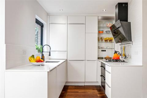 4 Dunn Street, London, E8 2DG