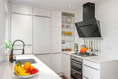 4 Dunn Street, London, E8 2DG