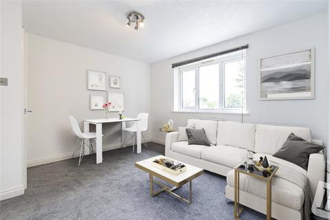 1 bedroom apartment for sale, Latimer Drive, Hornchurch, RM12