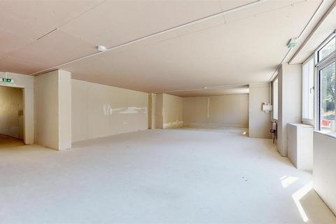 Retail property (high street) to rent, 129 Heston Rd Hounslow TW5 0RD