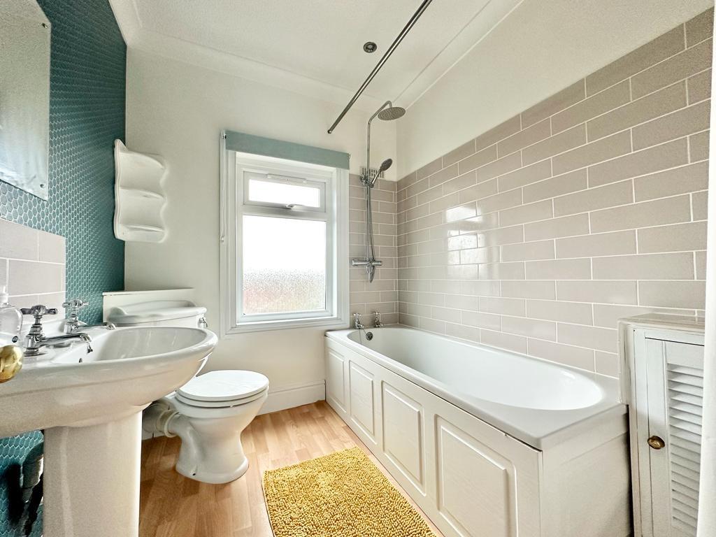 Bathroom.JPG