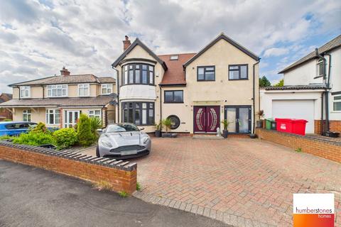 5 bedroom detached house for sale, Newlands Drive, Halesowen, B62 9DZ