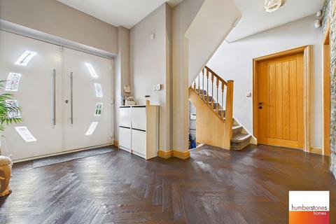5 bedroom detached house for sale, Newlands Drive, Halesowen, B62 9DZ