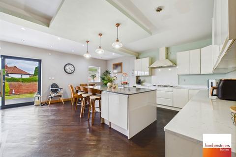 5 bedroom detached house for sale, Newlands Drive, Halesowen, B62 9DZ