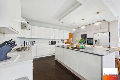 5 bedroom detached house for sale, Newlands Drive, Halesowen, B62 9DZ