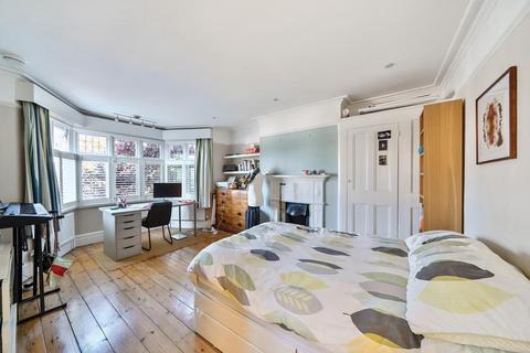 11 Finchley Way, London, N3 1AG