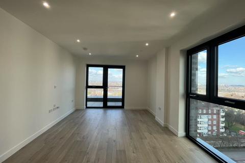 2 bedroom apartment to rent, Riverside Apartments, London N4