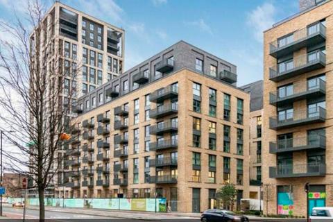 2 bedroom apartment to rent, Riverside Apartments, London N4